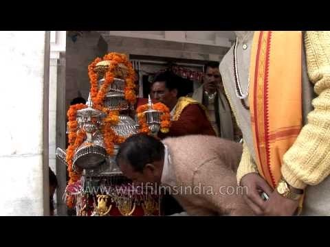 Setting it right: Priests in action at Gangotri temple