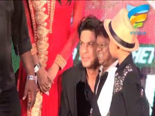 SRK throws a success party