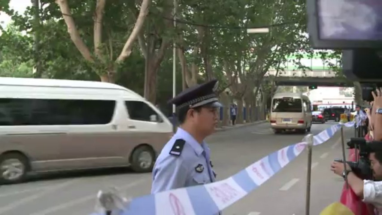 Ex-dirigente chinês assume responsabilidade por desvio