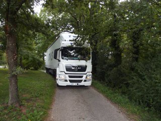 mon quotidien de  routier livraison a rozier en donzy 42