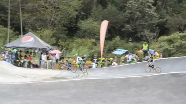 666 8 y 9 Valida Nacional de Bicicross. Timbio, Cauca, Colombia 2013 Sebax Barragan. Novatos 13 y 14