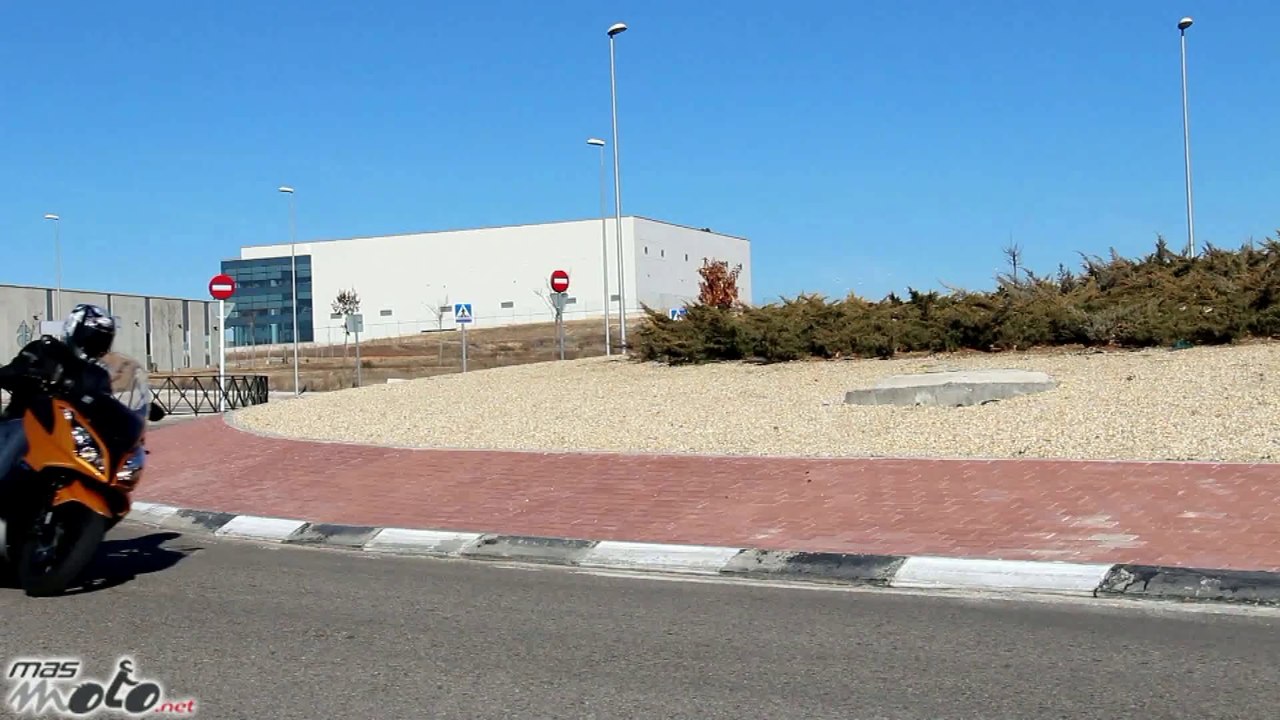 Vídeo-prueba: Kymco Super Dink, el secreto de su éxito