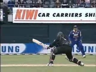Unbelievable Catch by Dilshan During Sri Lanka's 2005 Tour in New Zealand 🏏