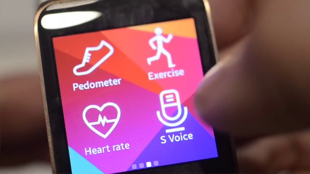 Samsung Gear 2 vs Galaxy Gear (Gear 2 hands on)