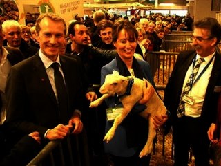 La passion de Ségolène Royal pour les agneaux - 27/02