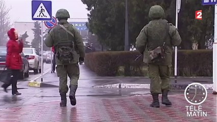 Ukraine : des hommes armés contrôlent l'aéroport de Simferopol, en Crimée