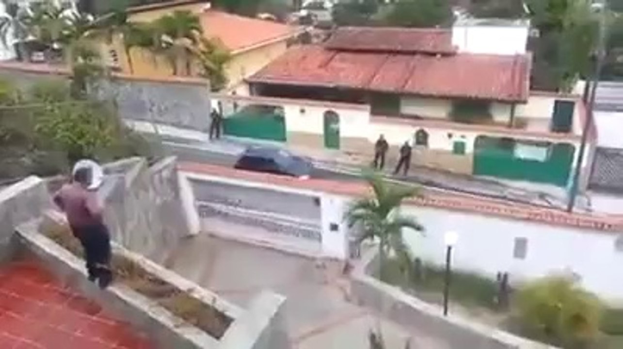 general vivas desde su casa