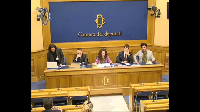 Roma - No Muos - Conferenza stampa di Ernesto Palazzotto (27.02.14)