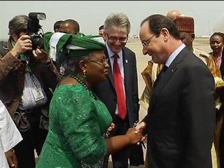 L'arrivée de François Hollande au Nigéria - 28/02