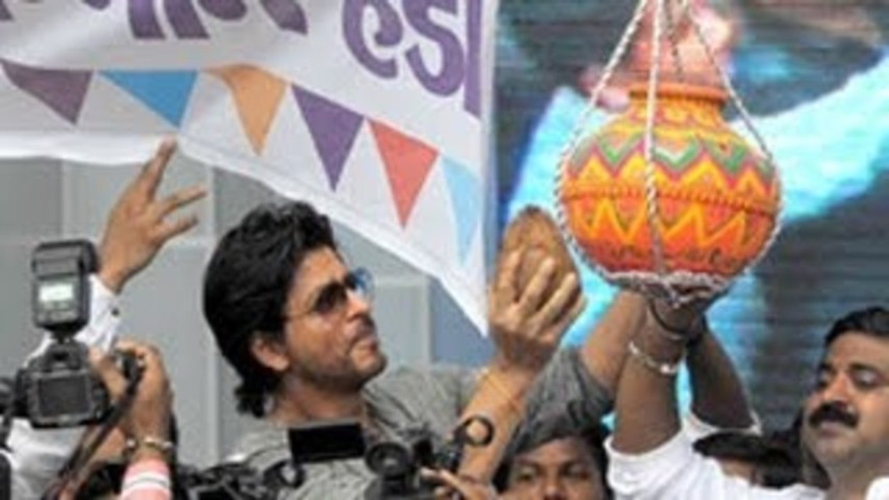 Shahrukh Khan @ Dahi Handi Celebration In Ghatkopar | Ram Kadam's Dahi Handi
