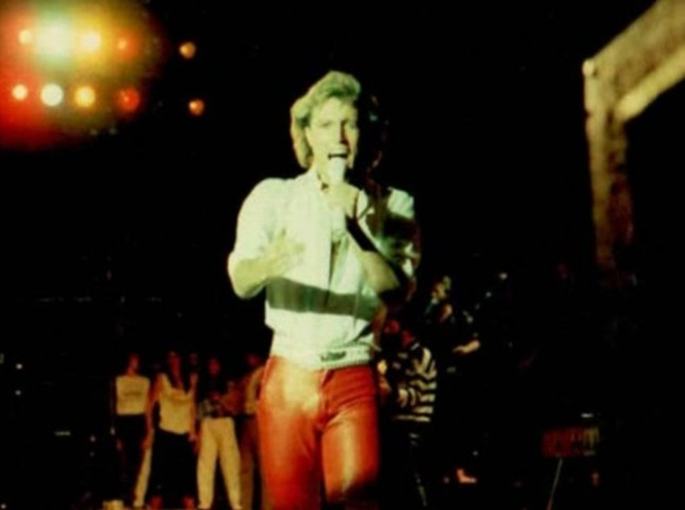 Andy Gibb interview in the dressing room after the show in São Paulo, Brazil 1984