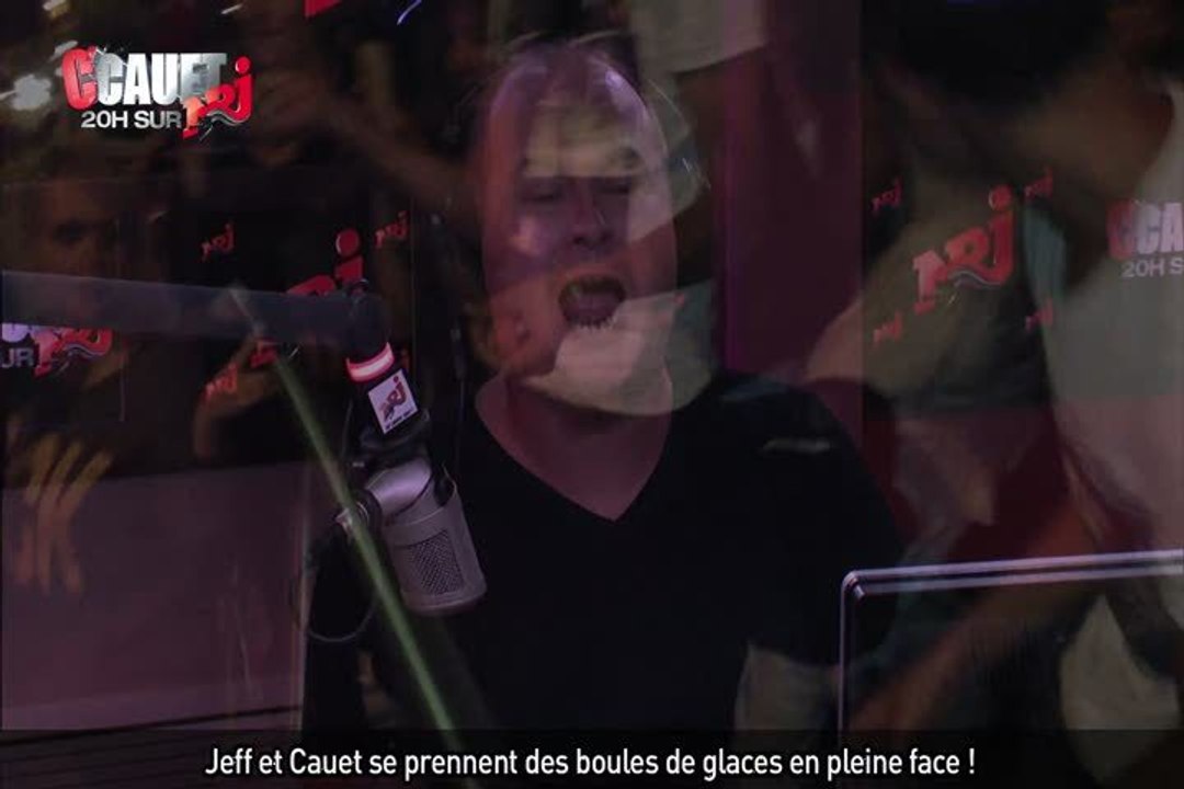 Jeff et Cauet se prennent des boules de glaces en pleine face !