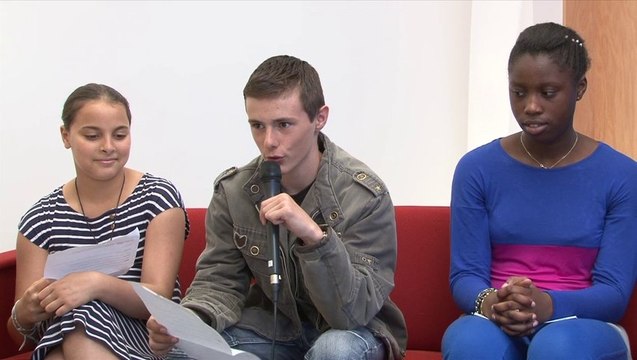 Stéphane Troussel évoque son engagement pour la Seine-Saint-Denis face aux jeunes rédacs' chef du magazine