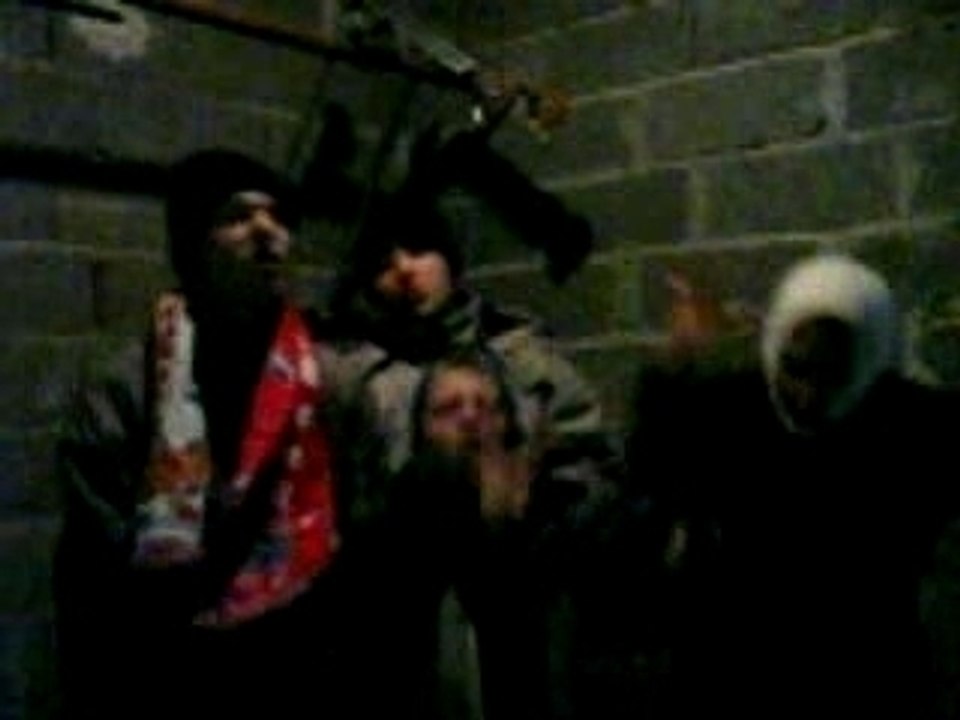 parodie fout ta cagoule