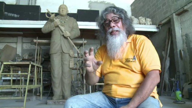 For Venezuelan sculptor, Hugo Chavez 'deserved' a statue