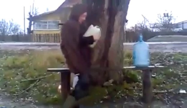 Violent explosion of a Hand made bomb... Dumb guy!