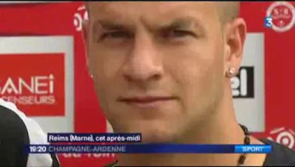 13 Reims : Atila TURAN signe