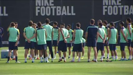 Adriano entra en la lista de diecinueve para Valencia; Xavi y Alexis, bajas