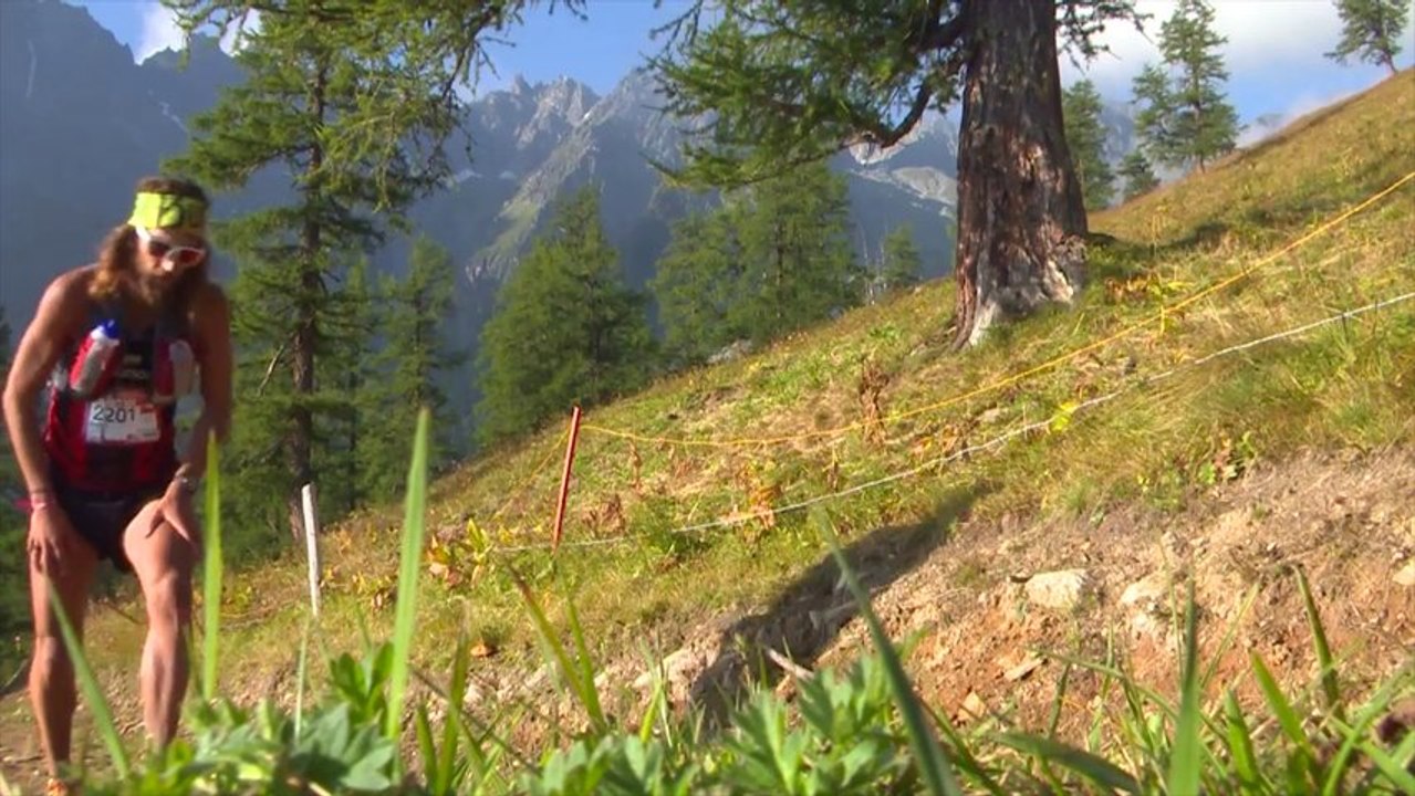 2013 Ultratrail TV - Passage du Top 10 à Bovine sur l'UTMB 2013