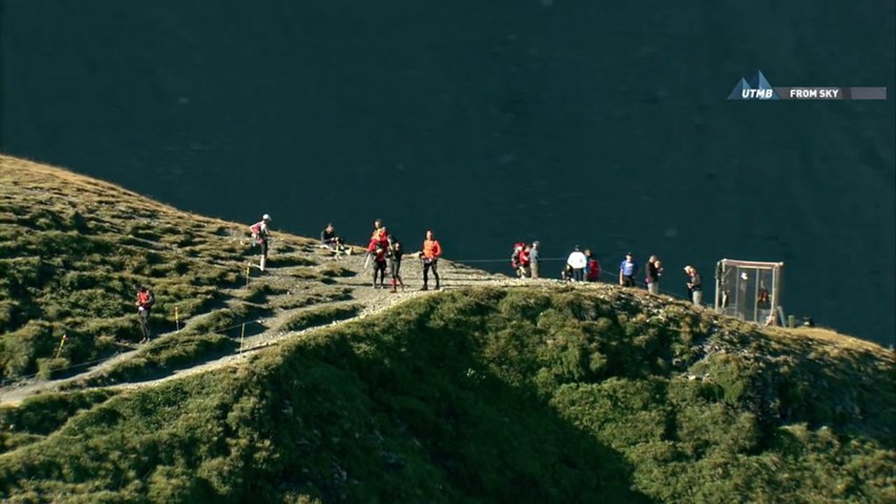 2013 UltratrailTV - UTMB Ultra from sky 3