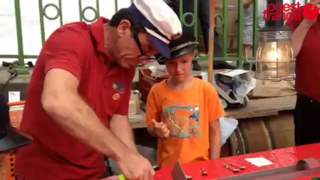 Solal gagne la course de pop-pop - Nautisme