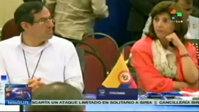 Homenaje a Chávez abre Cumbre de Unasur en Paramaribo