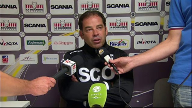 Conférence de presse Angers SCO - Stade Brestois 29 (2-1) : Stéphane MOULIN (SCO) - Alex DUPONT (SB29) - 2013/2014