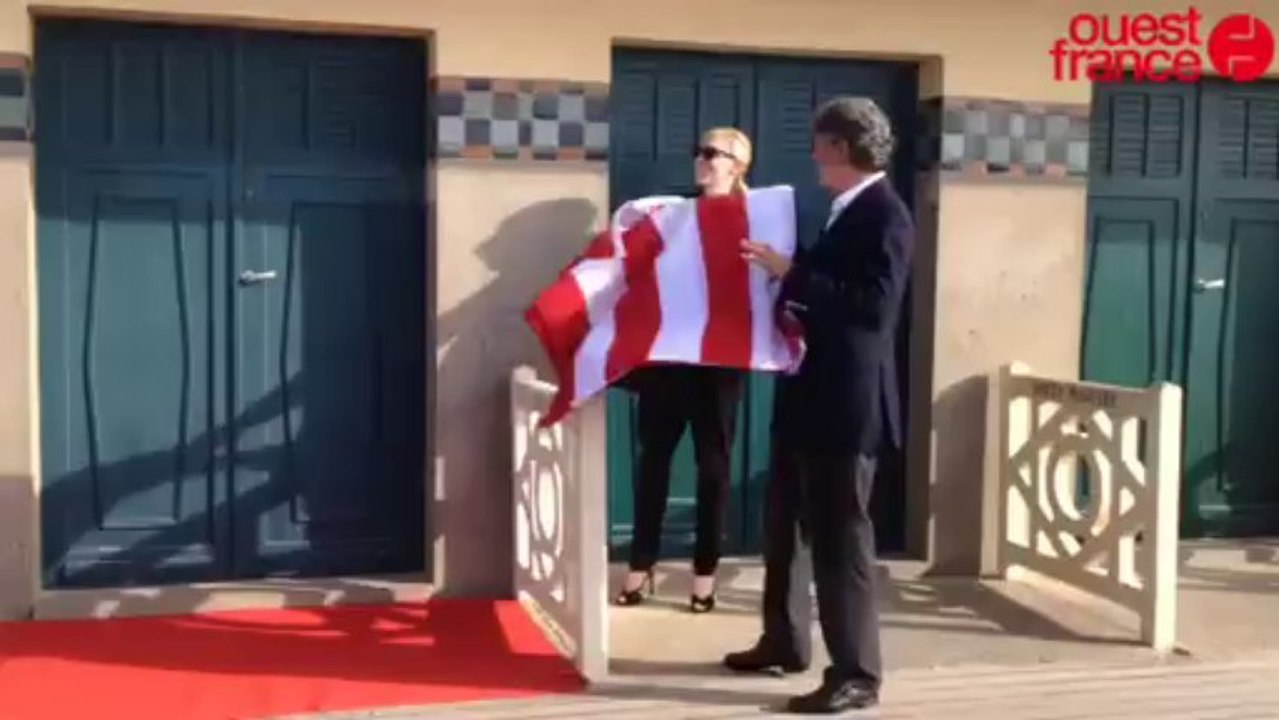 Cate Blanchett inaugure sa cabine de plage - Ca...