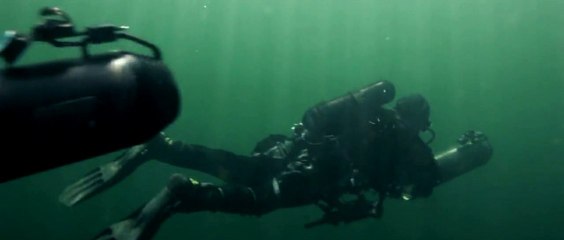 Monstre du Loch Ness filmé par des Navy SEAL !!!