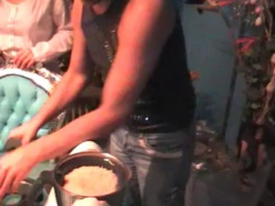 Hackbaellchen mit Currysosse und Reis