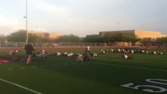 Petite blague au quarterback de Tonopah Valley. Trop marrant.