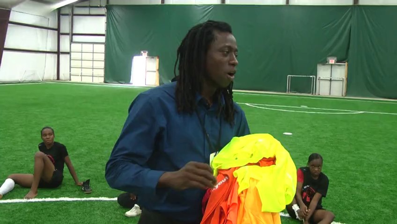 00037 peterson with HYDE T-Shirts and women soccer team