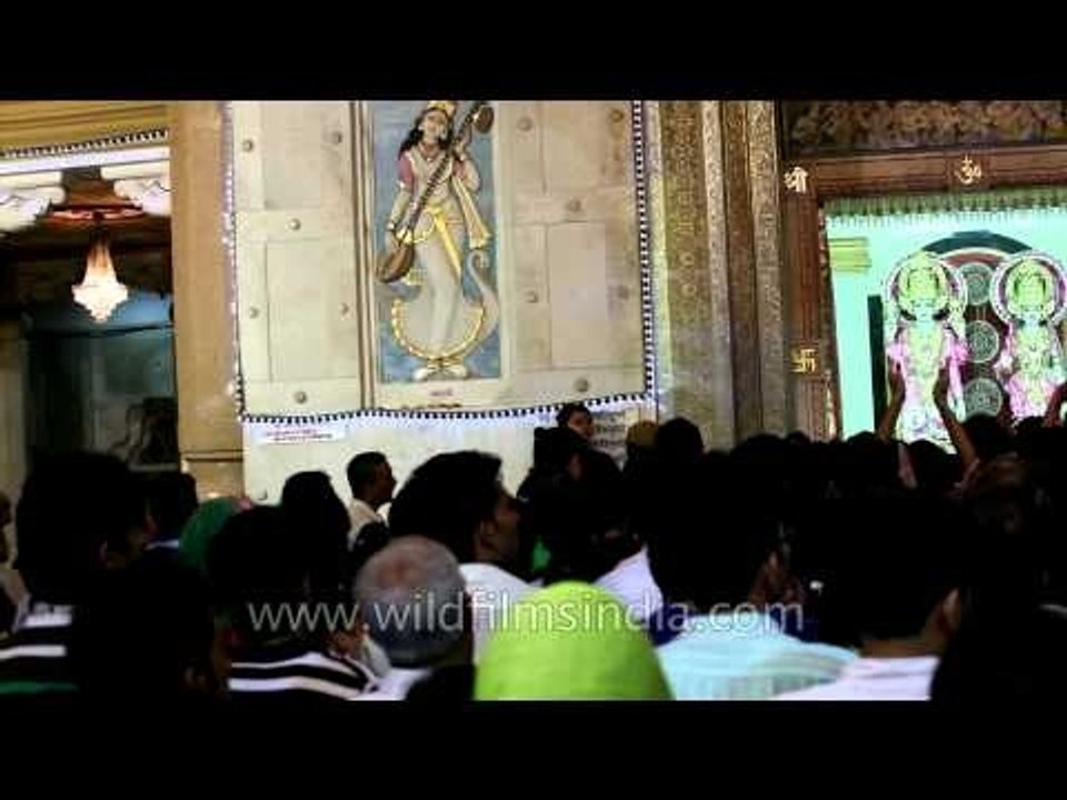 Aarati at Krishna Janmashtami