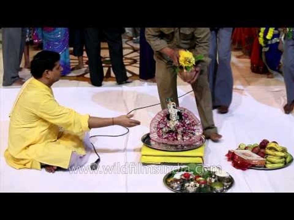 Beautiful Murti  of Krishna infancy!