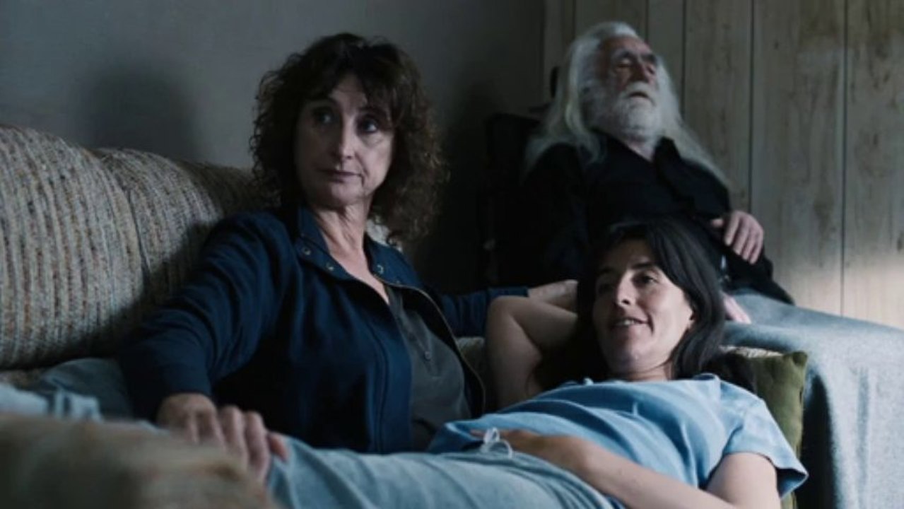 Vic + Flo ont vu un ours de Denis Côté - extrait