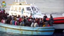 Reggio Calabria - Sbarcati 130 migranti, molti siriani -2- (31.08.13)