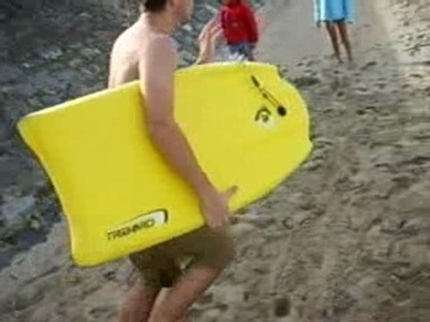 Alerte a Malibu amateur pub court metrage