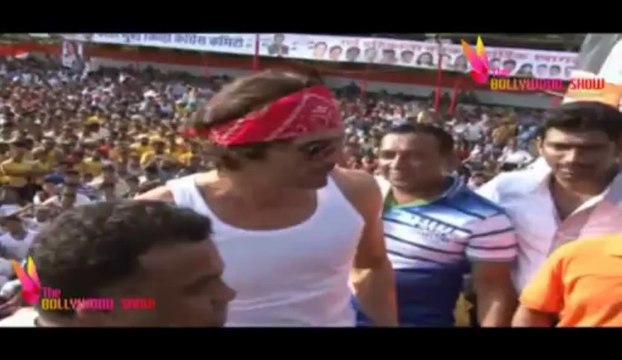 Arjun Rampal Breaks Handi With His Head On Dahi Handi Celebrations