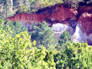 ©COLORADO PROVENCAL POEME THOMAS ANDRE PHOTOS&PHOTOS-PEINTURES MARTINE ANCIAUX©TELEVISION