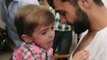Syrie : Un père et son fils réunit alors qu'il le pensait mort suite aux attaques chimiques.