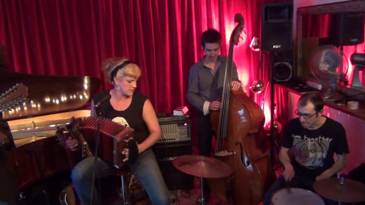 Ouvre la porte - @ Monday Night Jam (2013-07-01)