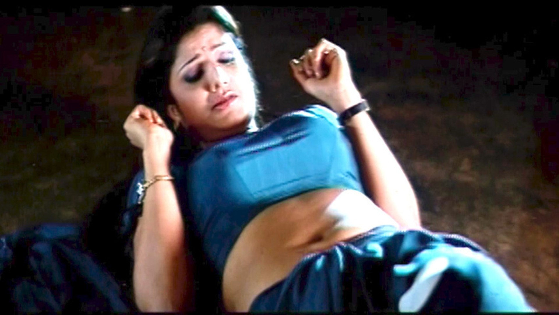 Porno birodar amakivachchasini sikadi