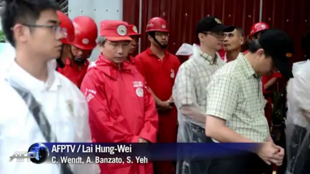 Motorista escapa por pouco de um deslizamento de terra