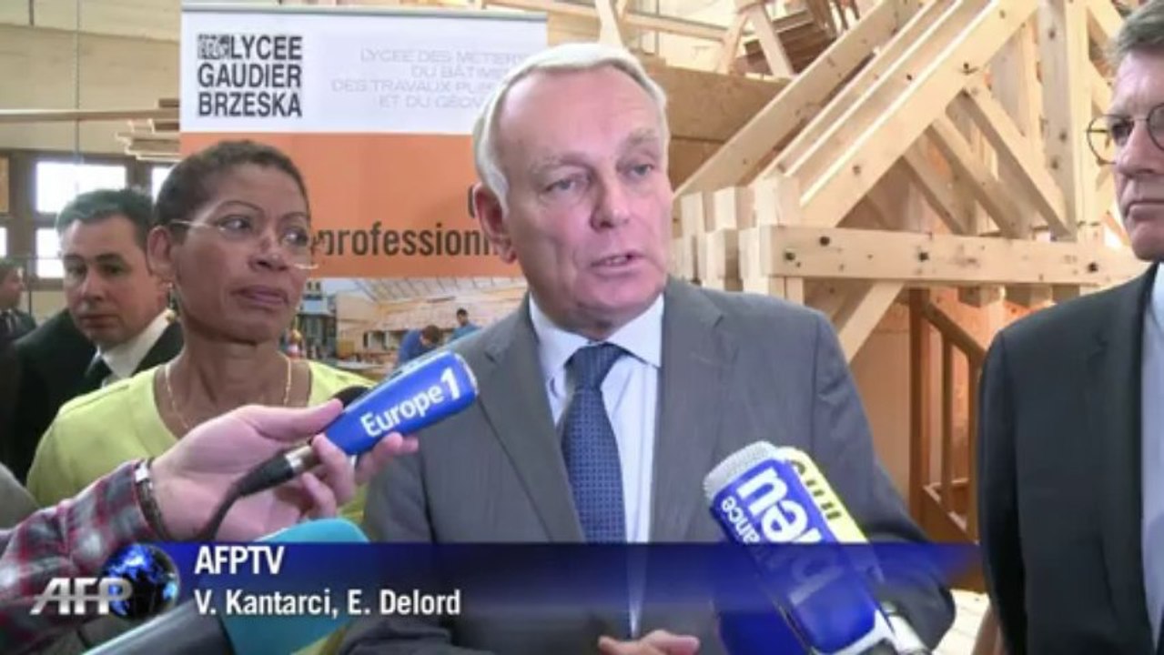 Syrie: Ayrault promet la "transparence totale" au parlement