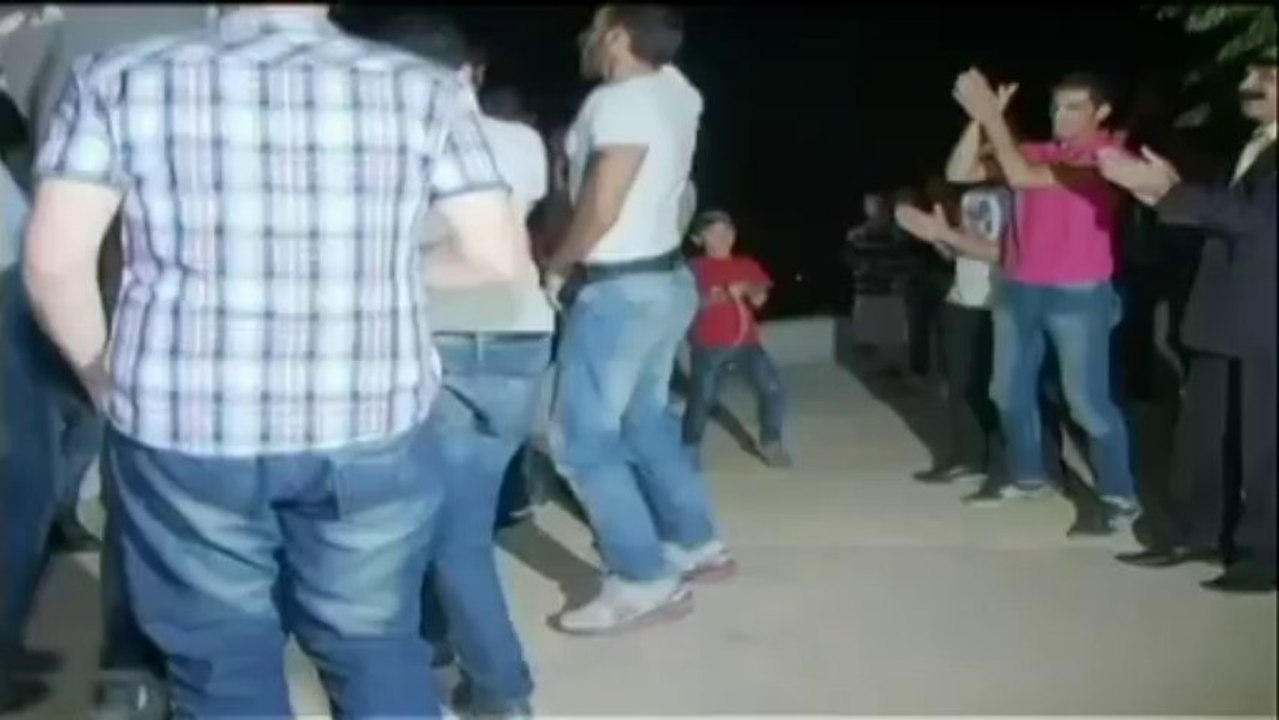 Des volontaires syriens jouent les boucliers humains à Damas