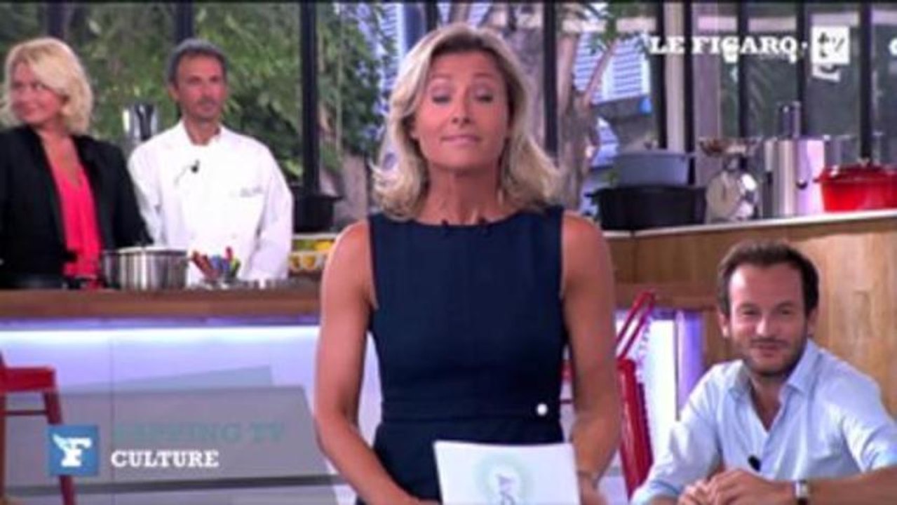 Les premiers pas et les premières blagues d'Anne-Sophie Lapix dans "C à vous"
