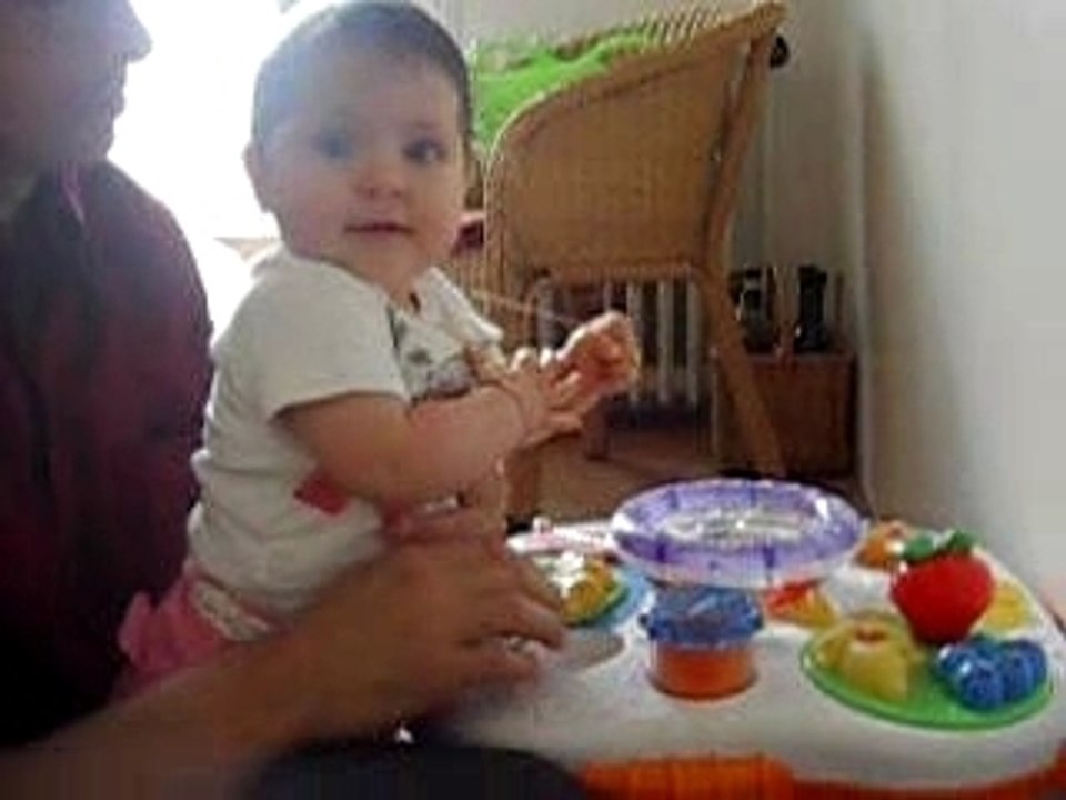 Je joue avec papa!!!