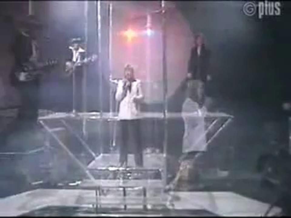 FALLING   ANGEL SINGER      ROGUE