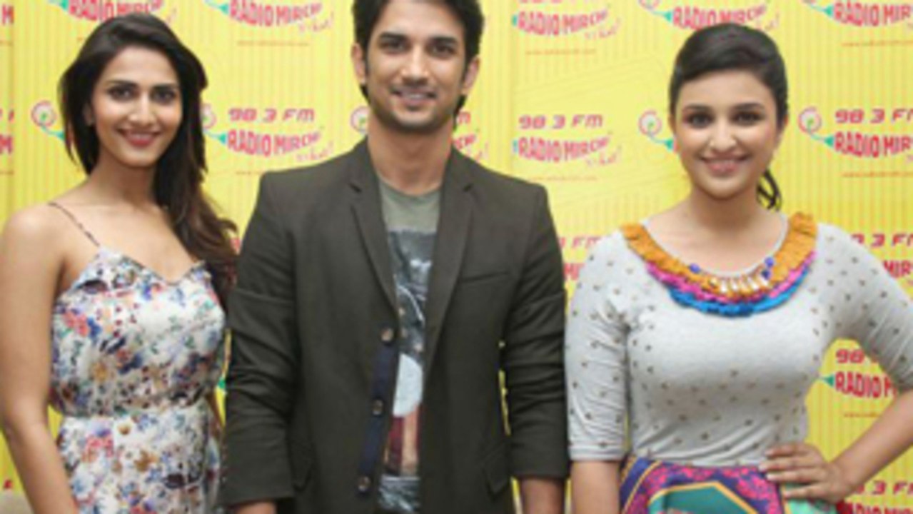Shuddh Desi Romance Promotion at Radio Mirchi | Parineeti Chopra, Sushant Singh Rajput, Vaani Kapoor