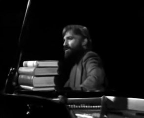 ΣΠΑΣΜΕΝΟ ΚΑΡΑΒΙ - Κώστας Καράλης